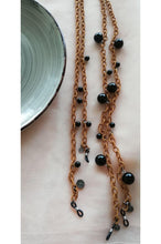 Load image into Gallery viewer, FABRIC ENTWINED H PEARLY EYE WEAR CHAINS
