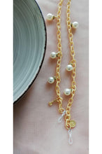 Load image into Gallery viewer, FABRIC ENTWINED K PEARLY EYE WEAR CHAINS
